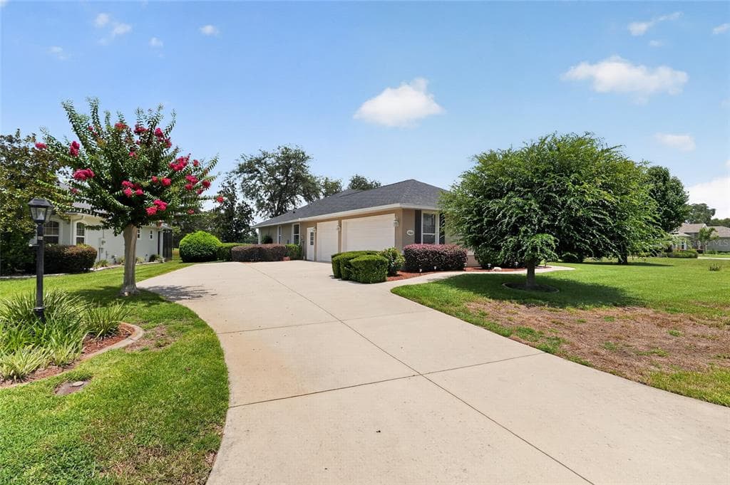 349 LAKE DRIVE photo 11