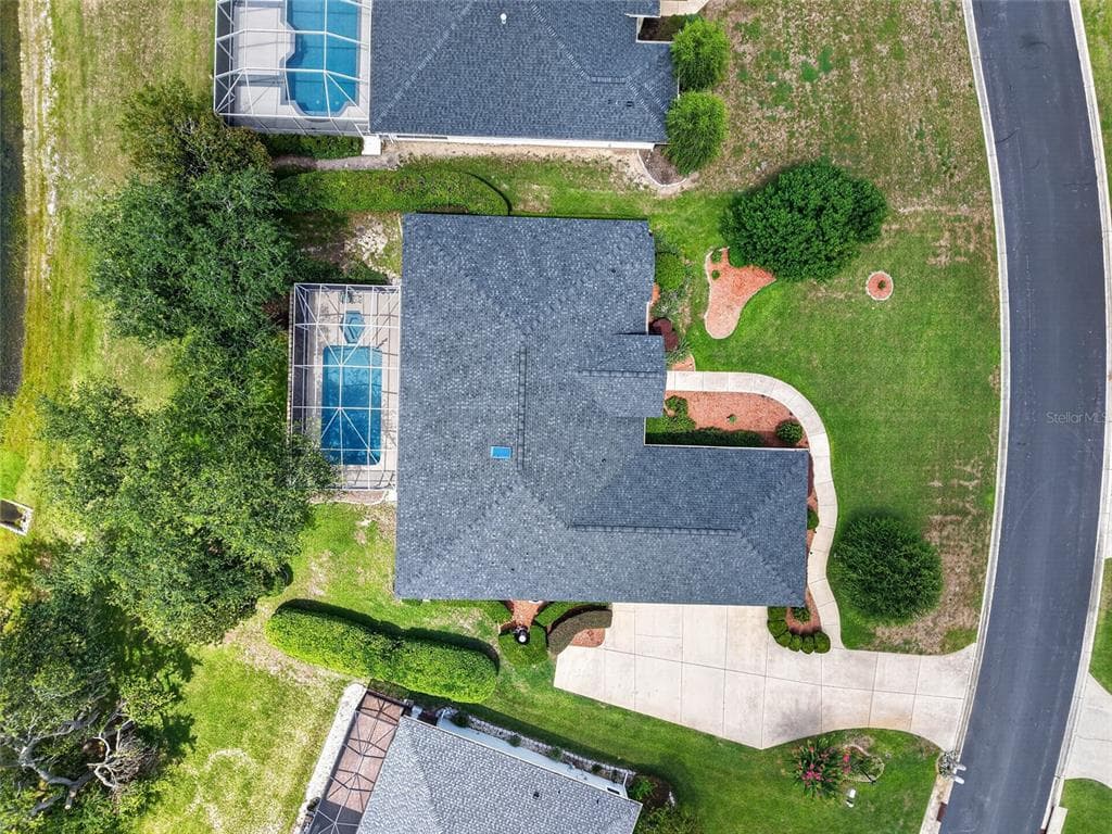 349 LAKE DRIVE photo 8