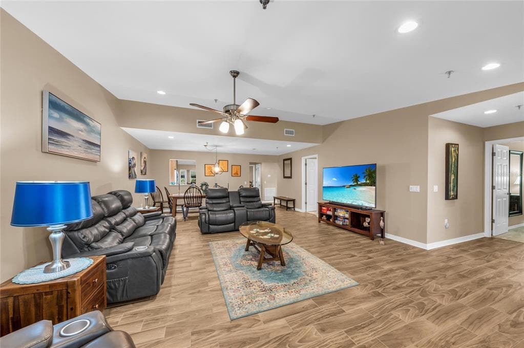 2350 HARBOUR OAKS DRIVE photo 7