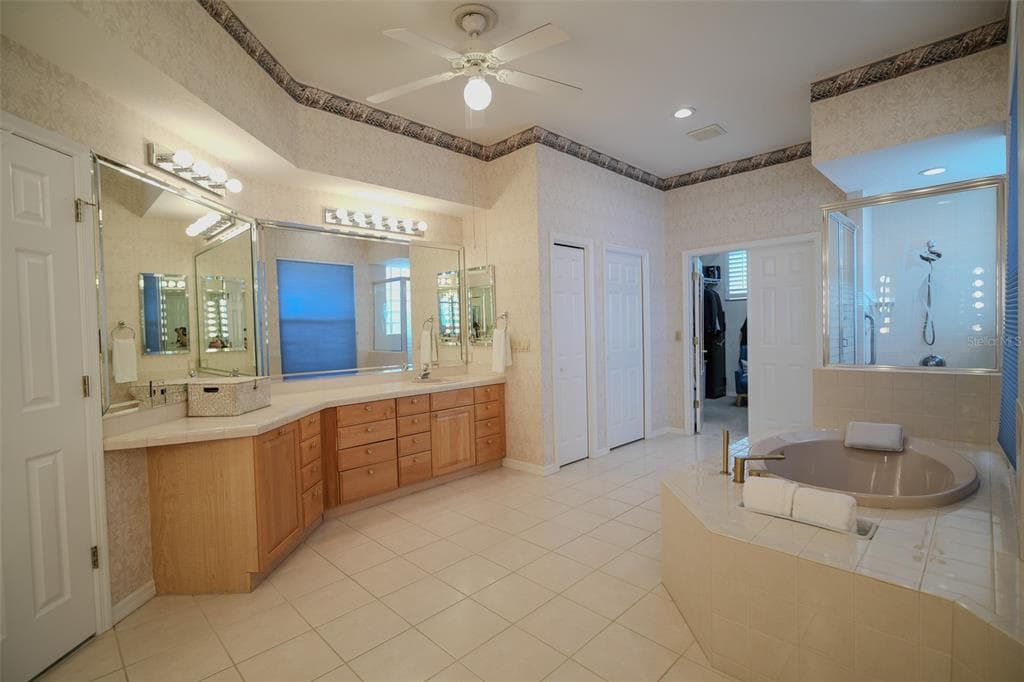 2303 CLUBHOUSE DRIVE photo 14
