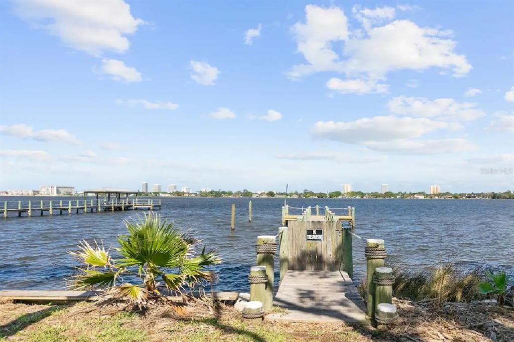 1426 RIVERSIDE DRIVE photo 24