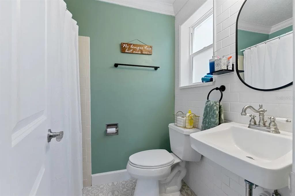 1426 RIVERSIDE DRIVE photo 15