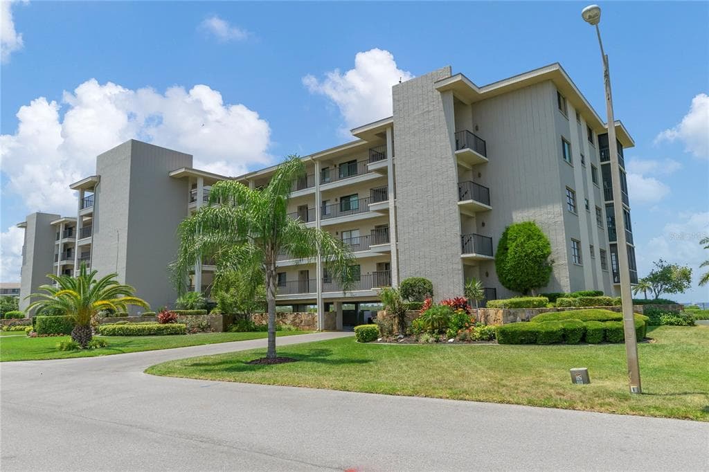 8251 BRENT STREET 936 photo 3