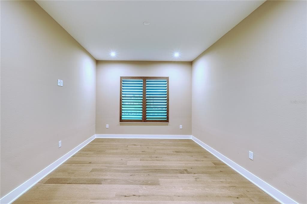 4584 CEDRON COURT photo 8