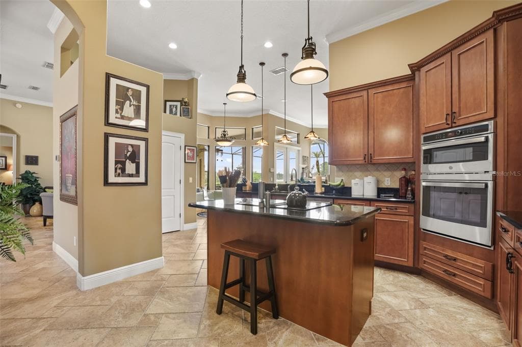 863 CARDINAL POINTE COVE photo 19
