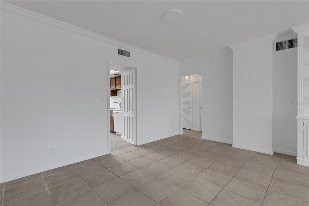 2403 S ARDSON PLACE 402B photo 24