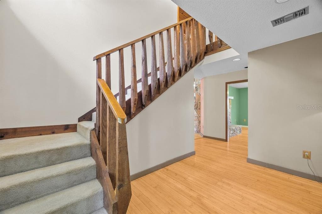 251 CUE LAKE DRIVE photo 2
