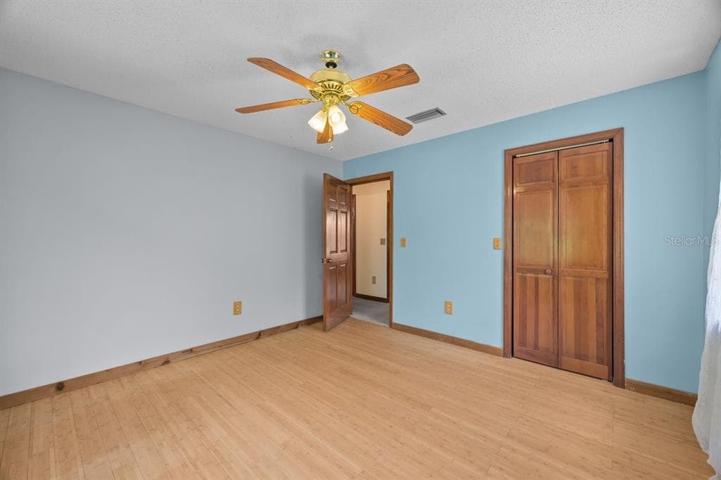 251 CUE LAKE DRIVE photo 17