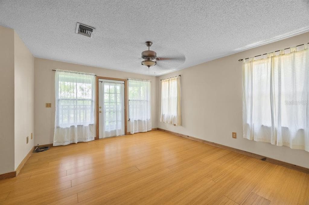 251 CUE LAKE DRIVE photo 20
