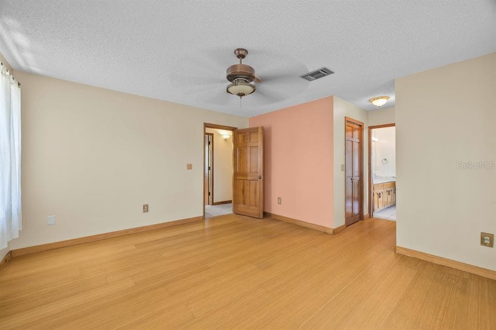 251 CUE LAKE DRIVE photo 18