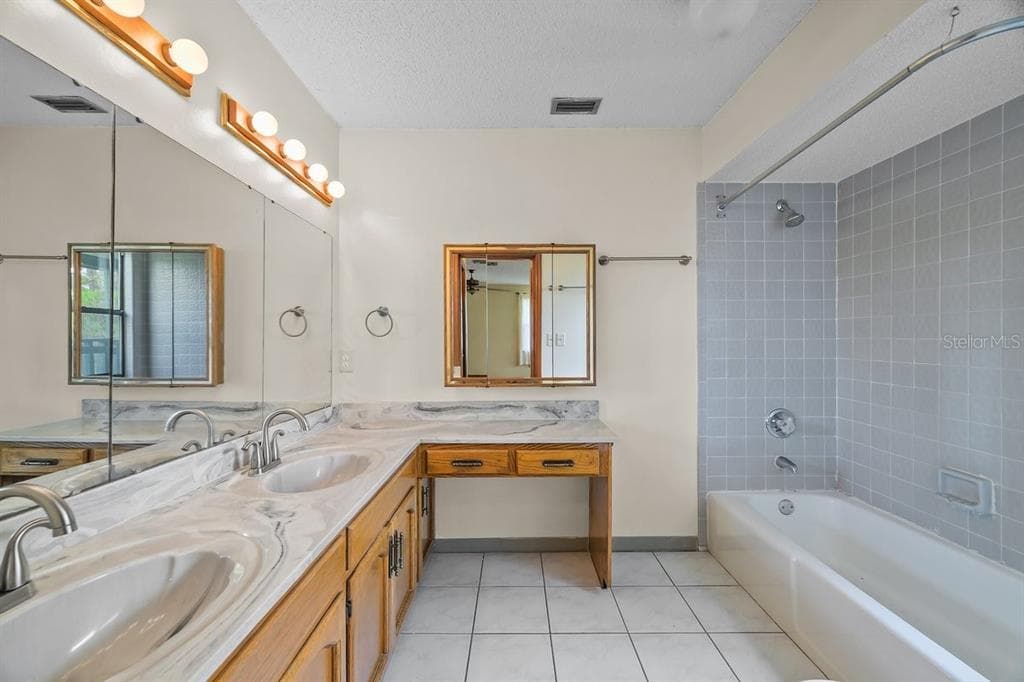 251 CUE LAKE DRIVE photo 19