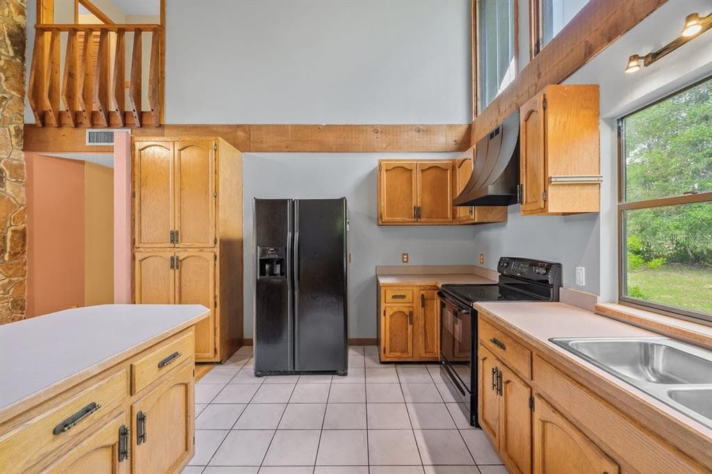 251 CUE LAKE DRIVE photo 4
