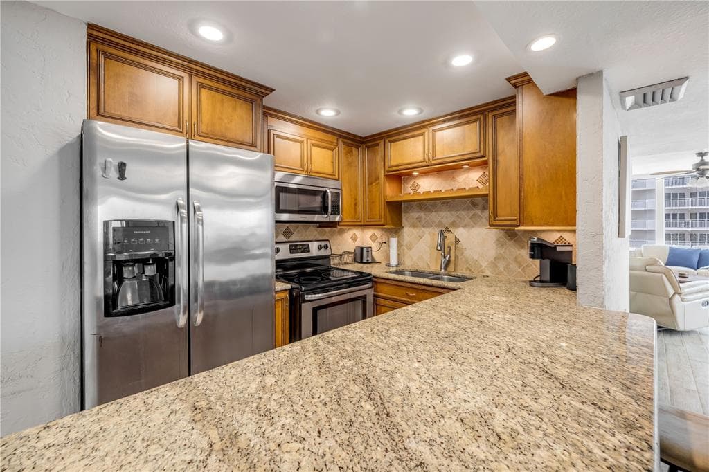 2987 S ATLANTIC AVENUE 1104 photo 10