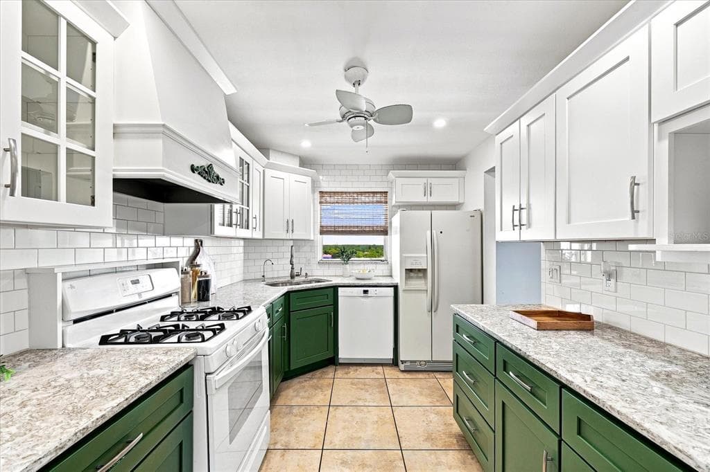6020 SHORE BOULEVARD S 1002 photo 6