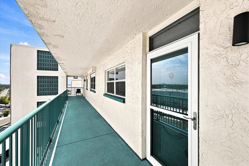 6020 SHORE BOULEVARD S 1002 photo 24