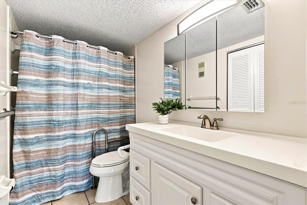 6020 SHORE BOULEVARD S 1002 photo 10