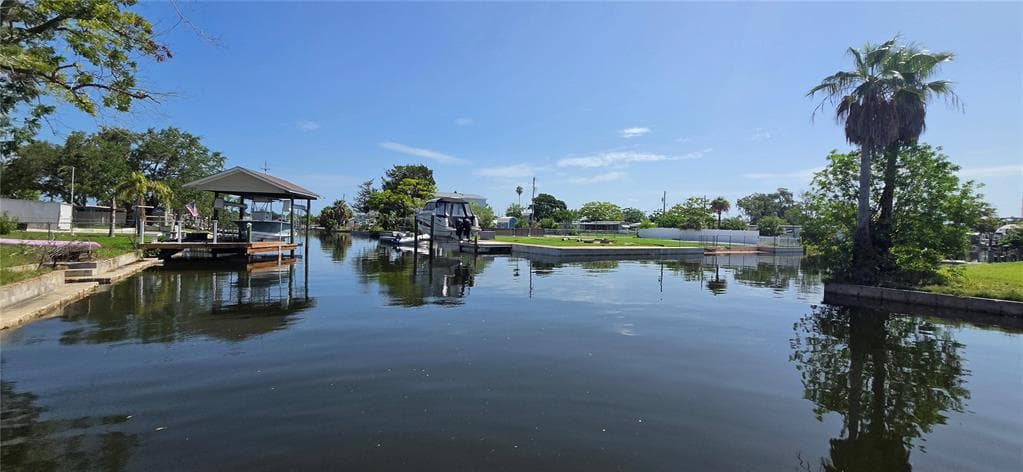 13324 CAROL DRIVE photo 5