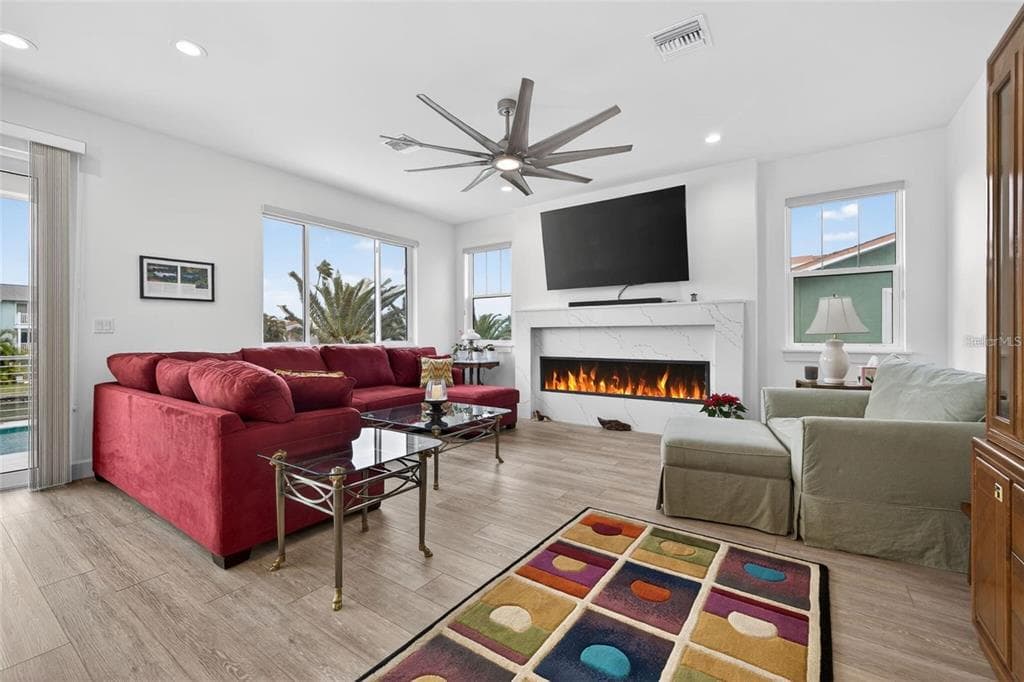 314 6TH AVENUE 4