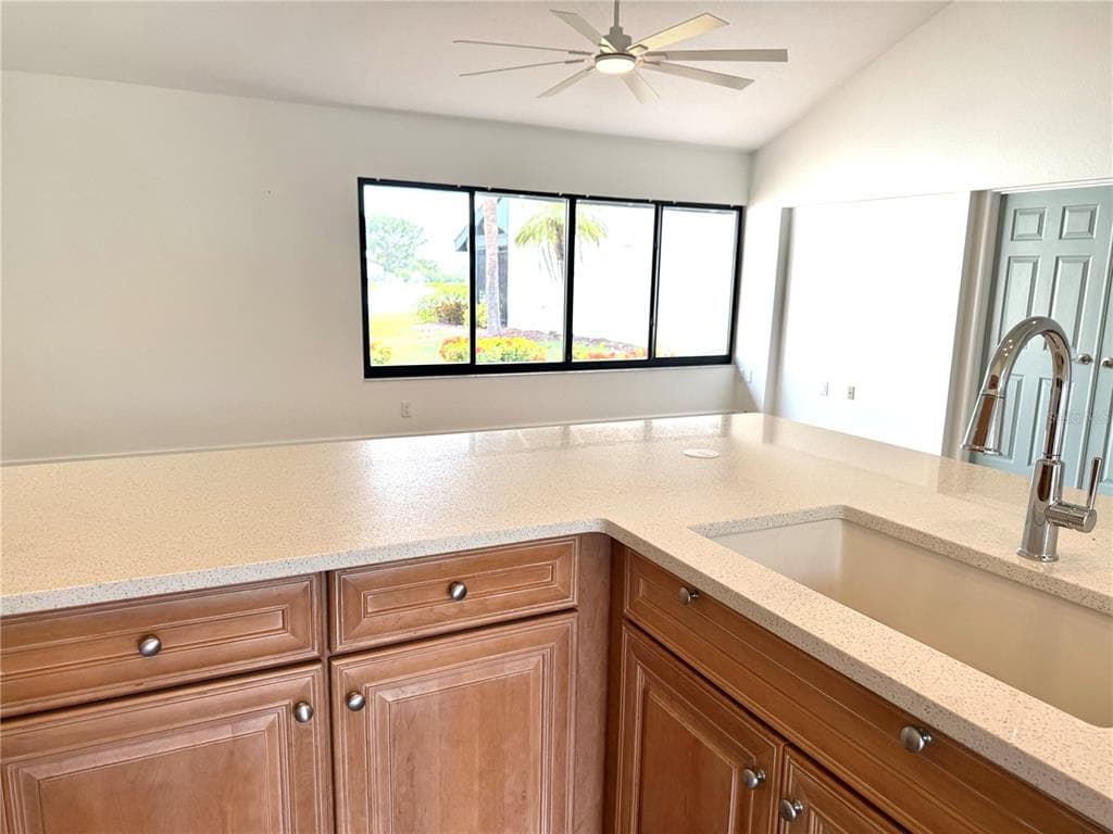 780 SARABAY ROAD 16 photo 13
