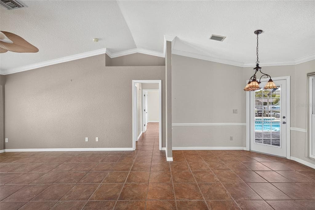 5149 LATHAM TERRACE photo 6