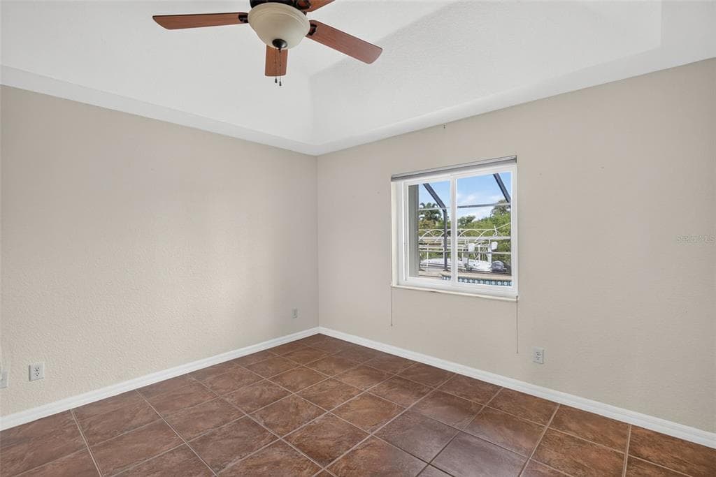5149 LATHAM TERRACE photo 22