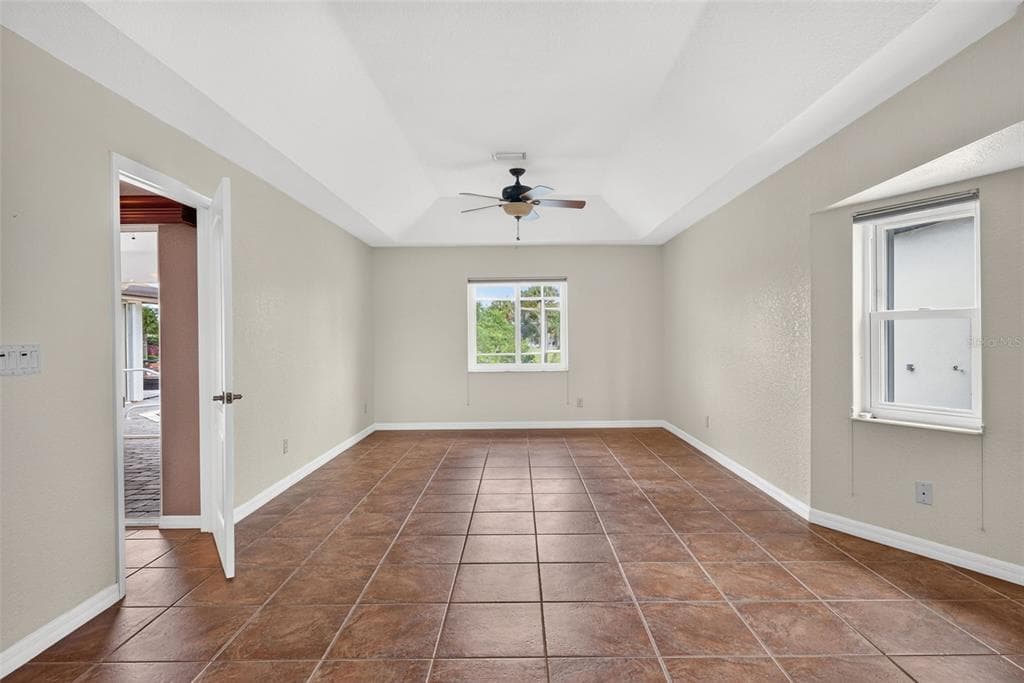5149 LATHAM TERRACE photo 19