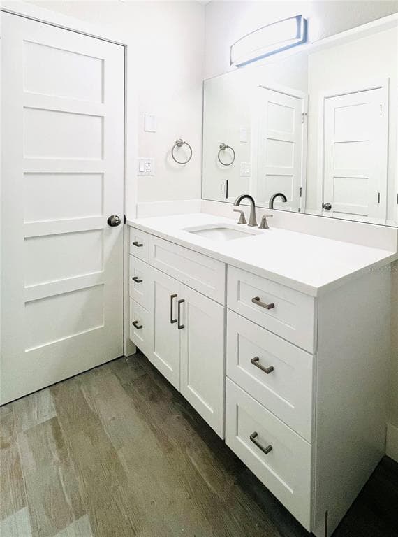 300 VENETIAN DRIVE 2 photo 17