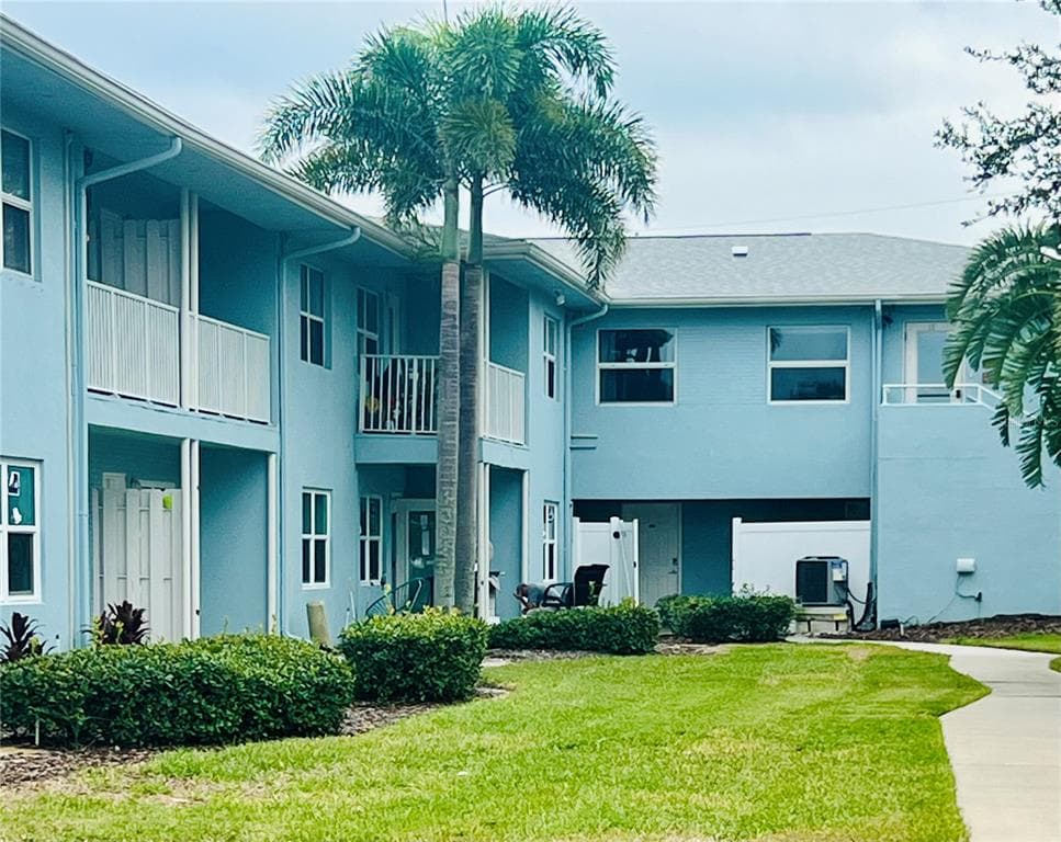 300 VENETIAN DRIVE 2 photo 1