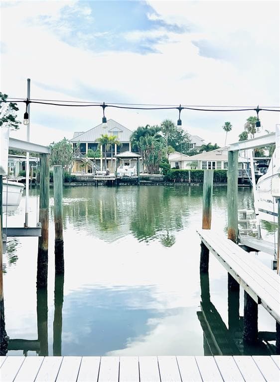 300 VENETIAN DRIVE 2 photo 4