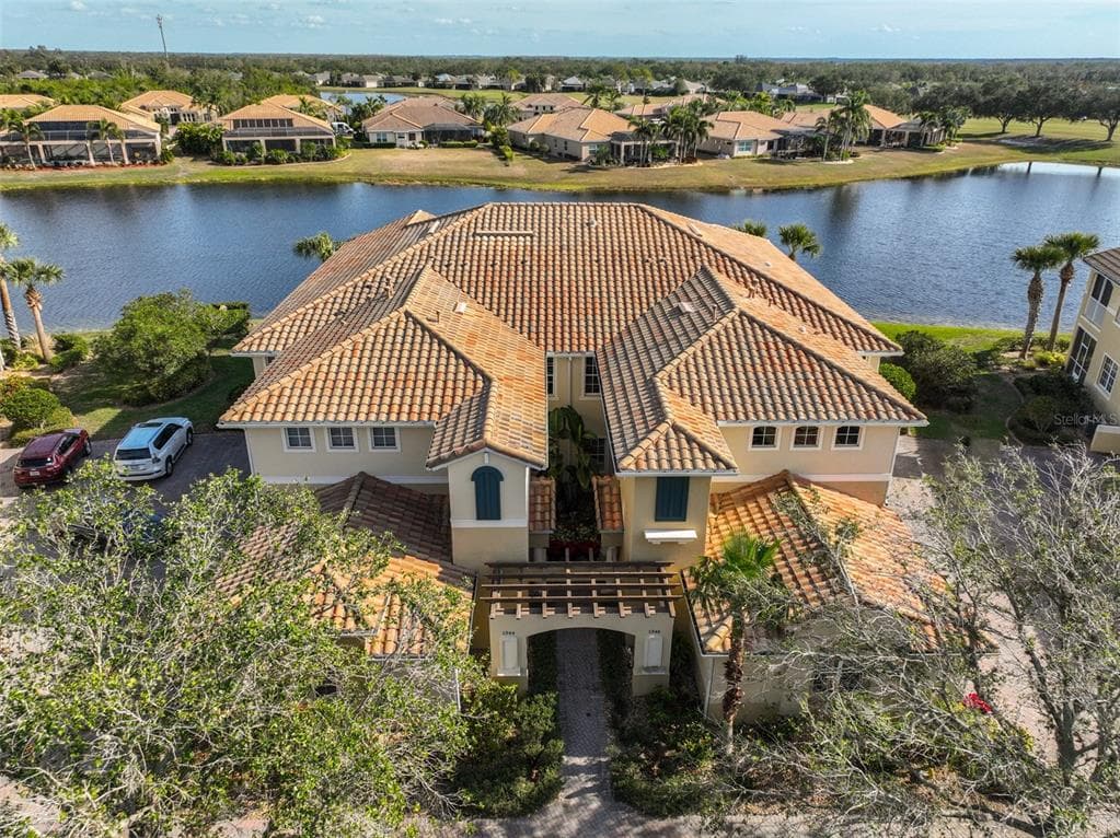 1348 EMERALD DUNES DRIVE photo 2