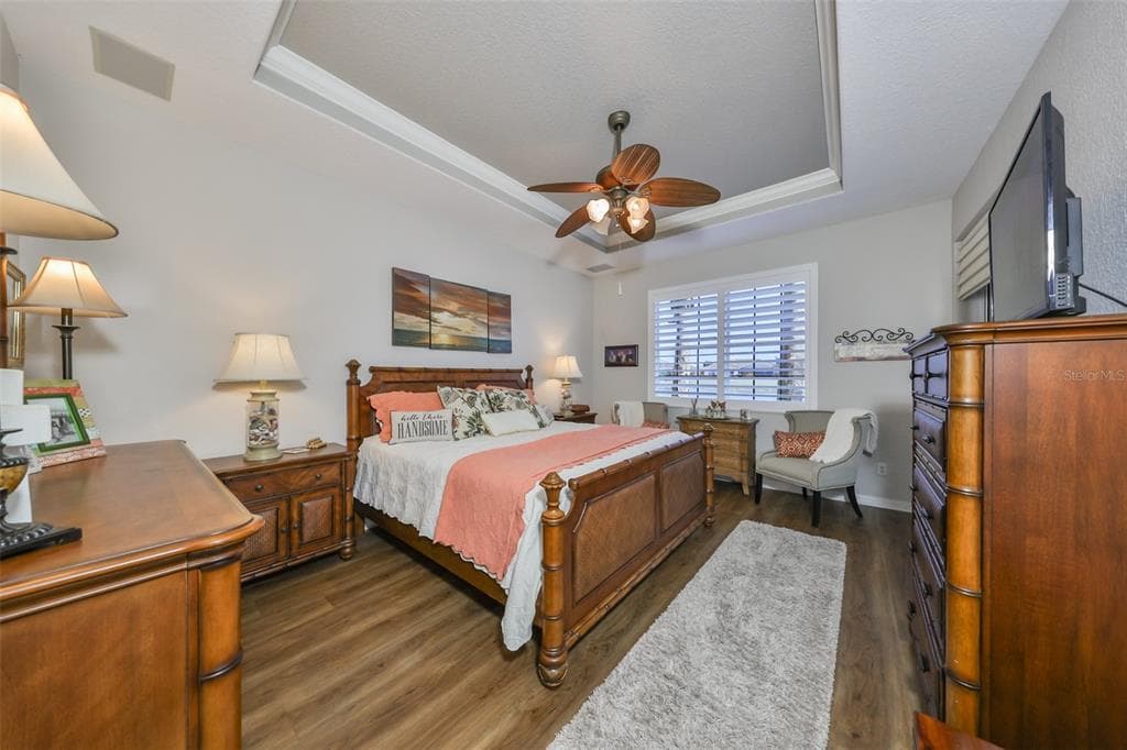 1348 EMERALD DUNES DRIVE photo 18