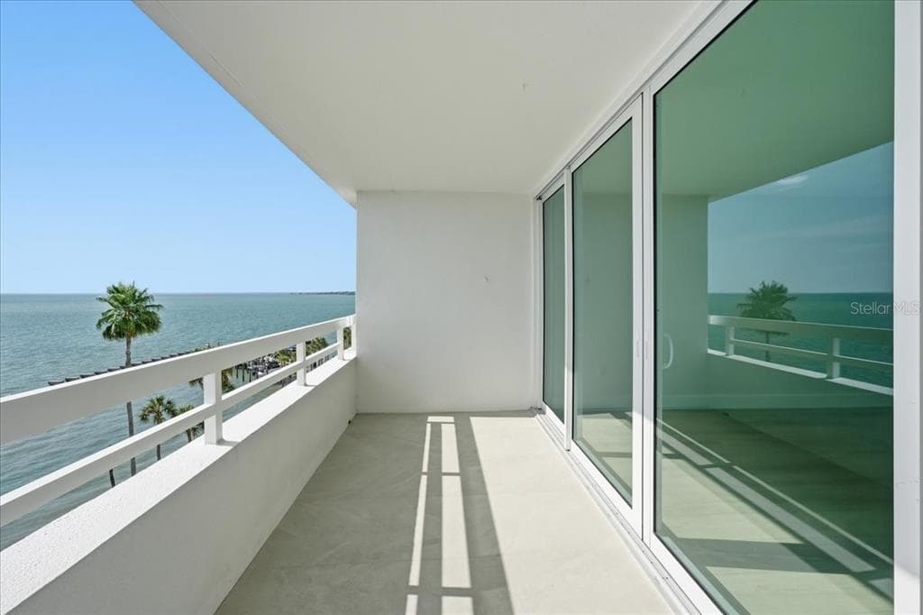 888 BLVD OF THE ARTS 707 photo 21
