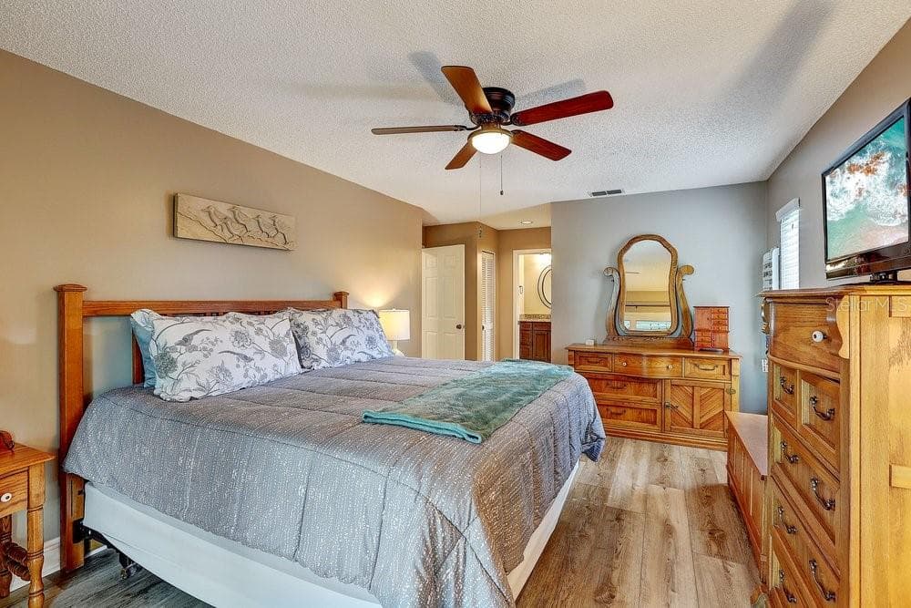 2828 WOODROSE COURT photo 24