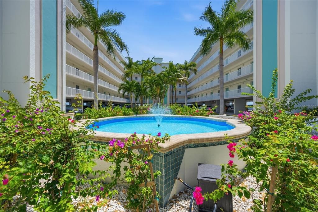 12000 GULF BOULEVARD 611S photo 5