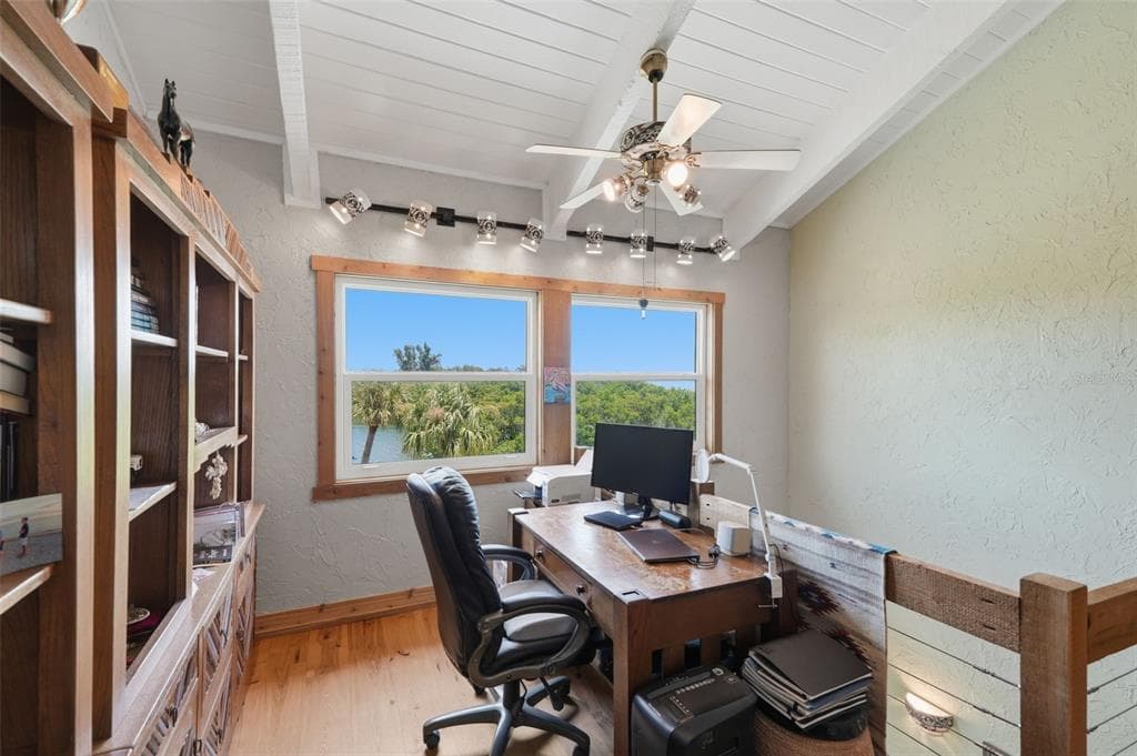 1375 PINELLAS BAYWAY S 39 photo 16