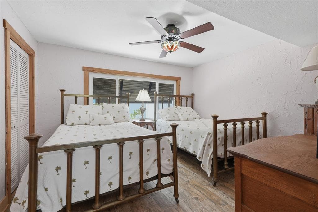 1375 PINELLAS BAYWAY S 39 photo 14