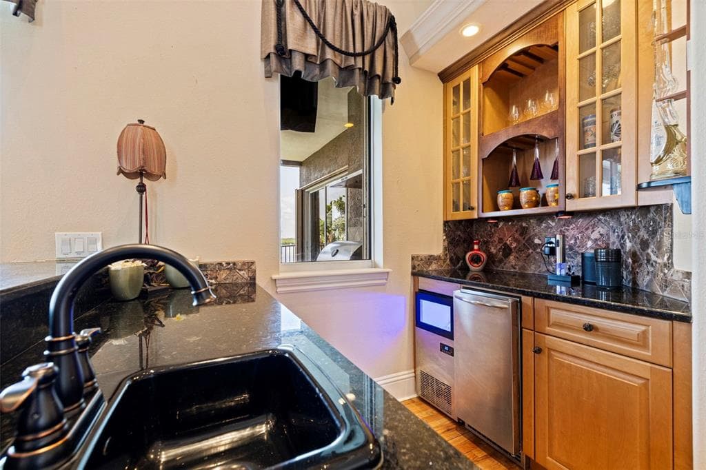 4631 HARBORPOINTE DRIVE photo 9