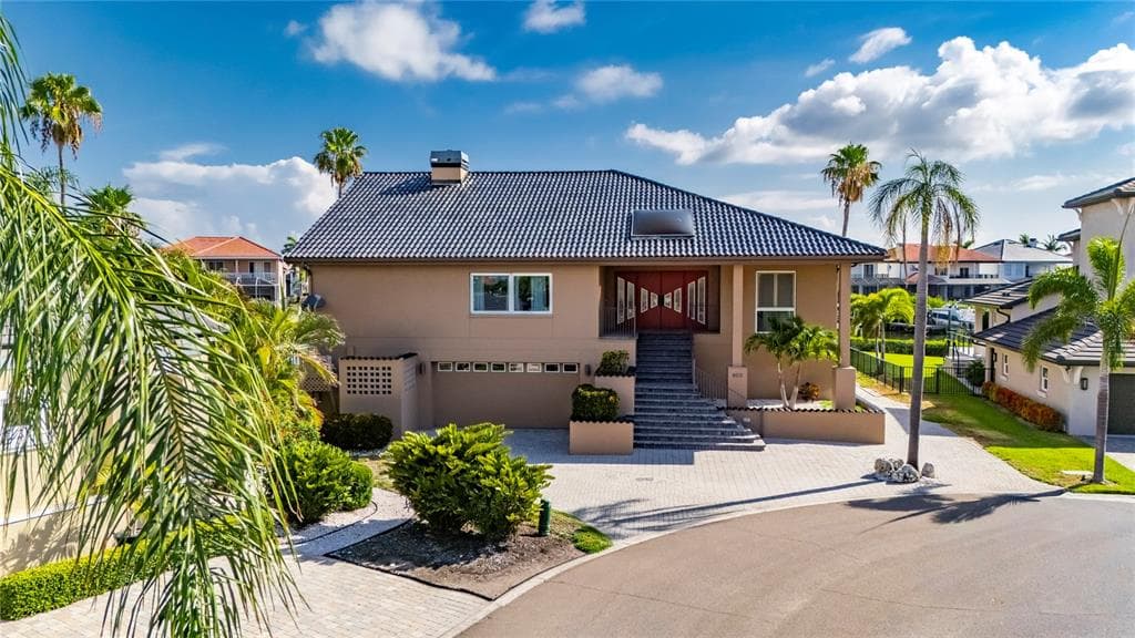 903 CAPRICCIO LANE photo 2