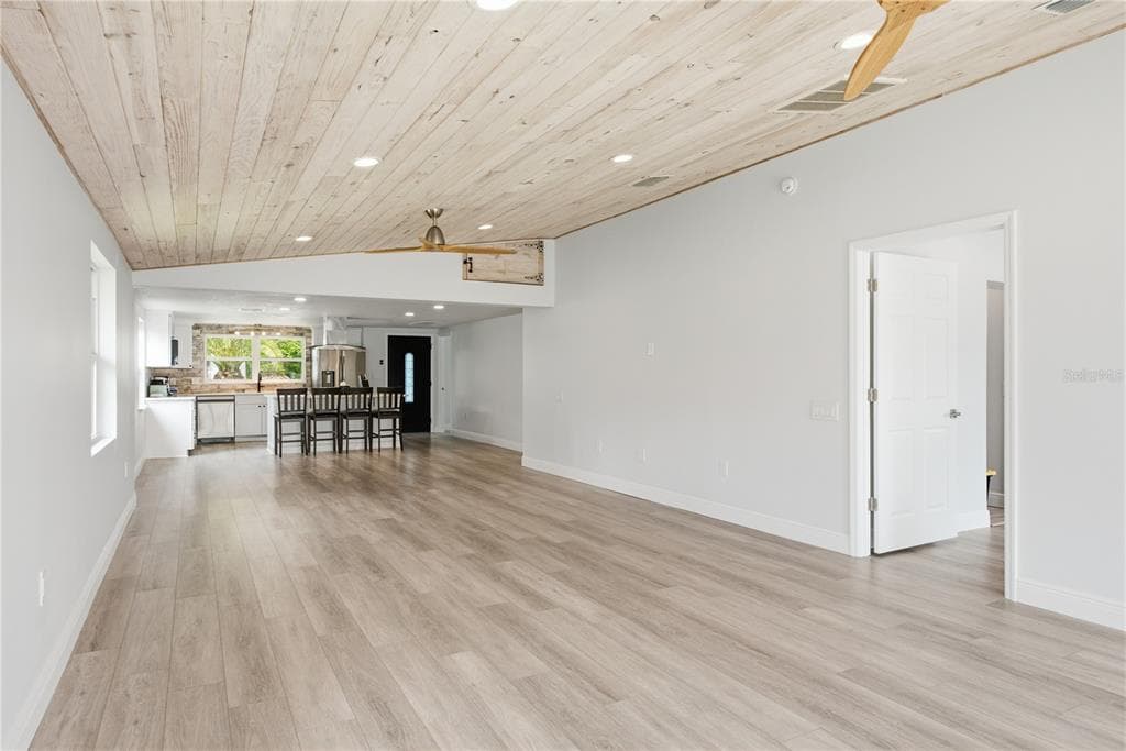 4930 POMPANO DRIVE photo 10