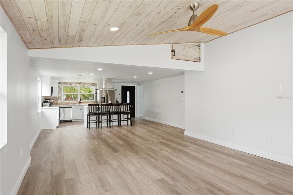 4930 POMPANO DRIVE photo 11