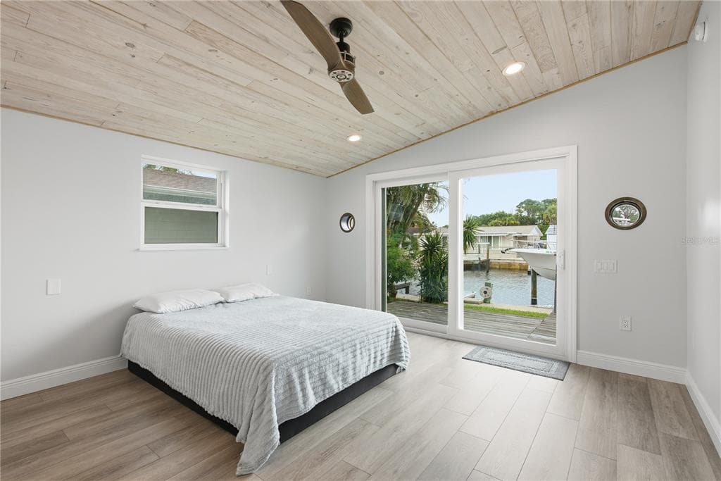 4930 POMPANO DRIVE photo 19