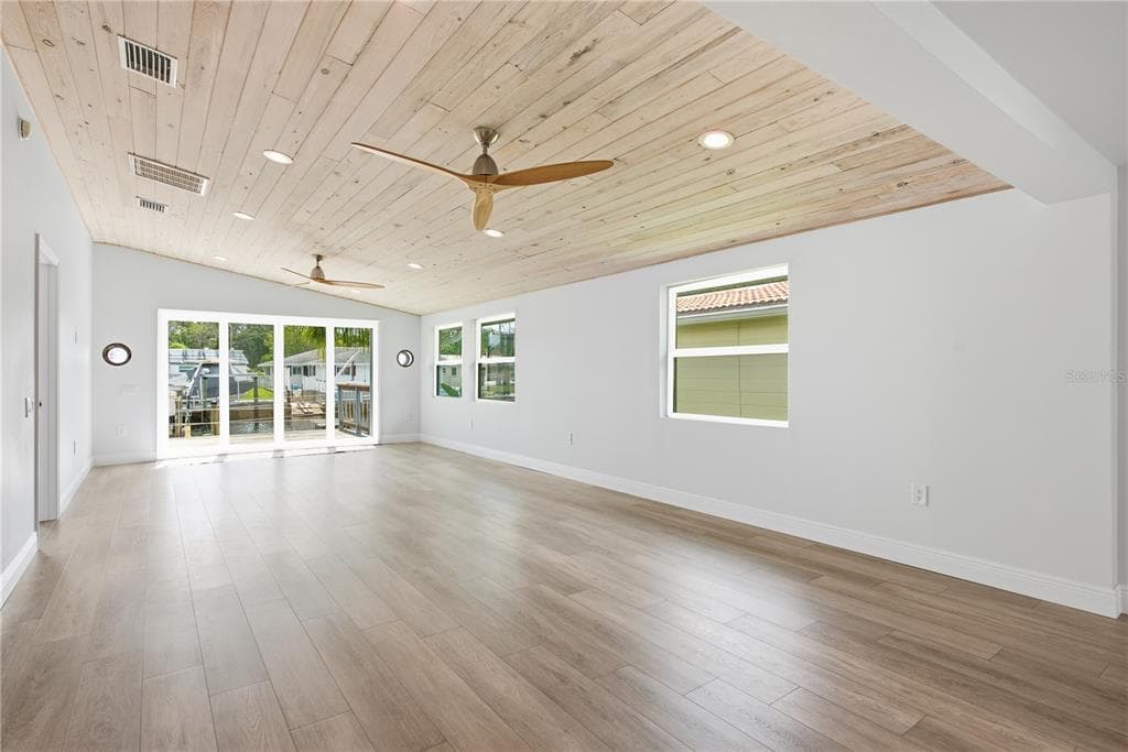 4930 POMPANO DRIVE photo 4