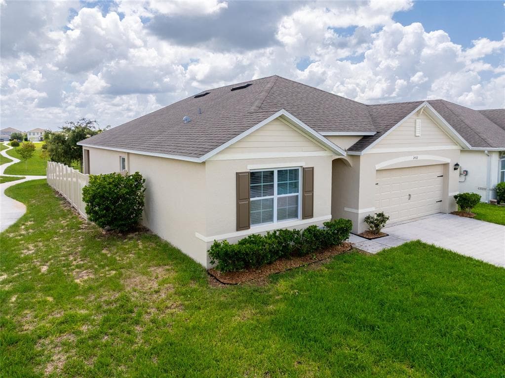 2433 WHITE POPPY DRIVE photo 3