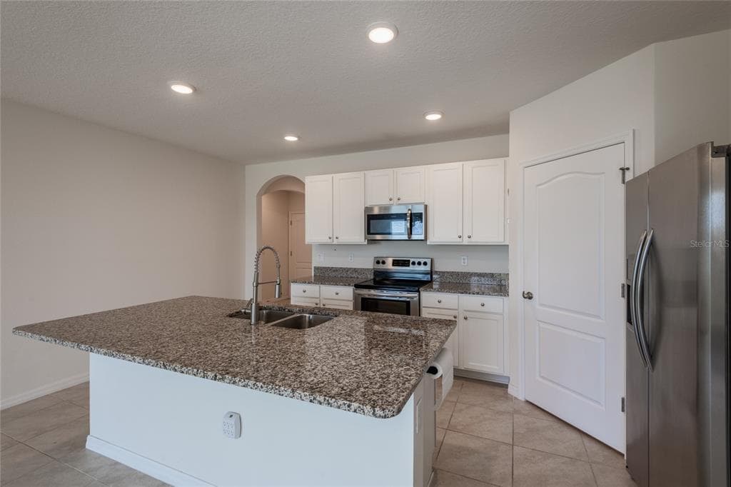 2433 WHITE POPPY DRIVE photo 20