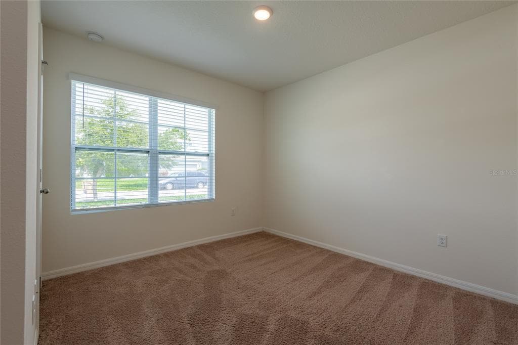 2433 WHITE POPPY DRIVE photo 10