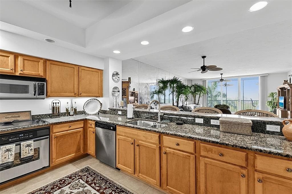 3329 SUNSET KEY CIRCLE 204 photo 10
