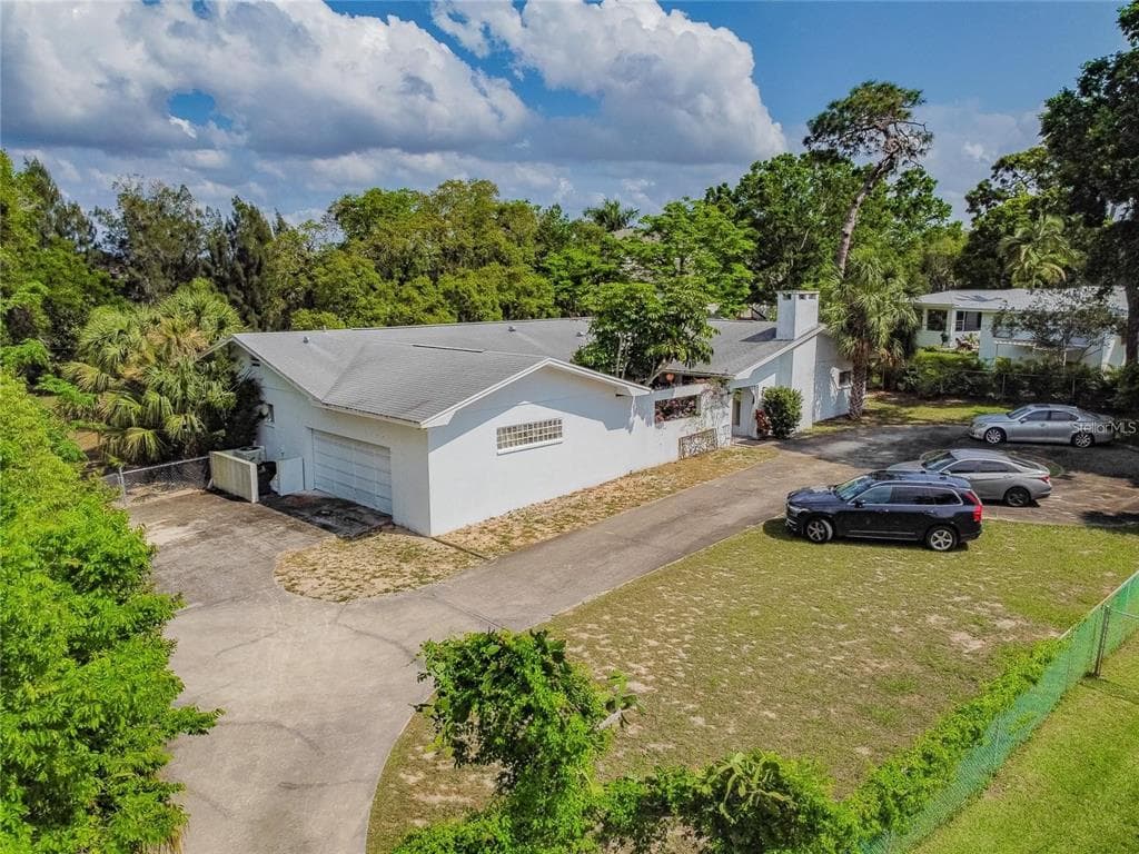 425 CRAIG DRIVE 2