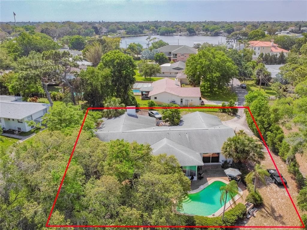 425 CRAIG DRIVE 5