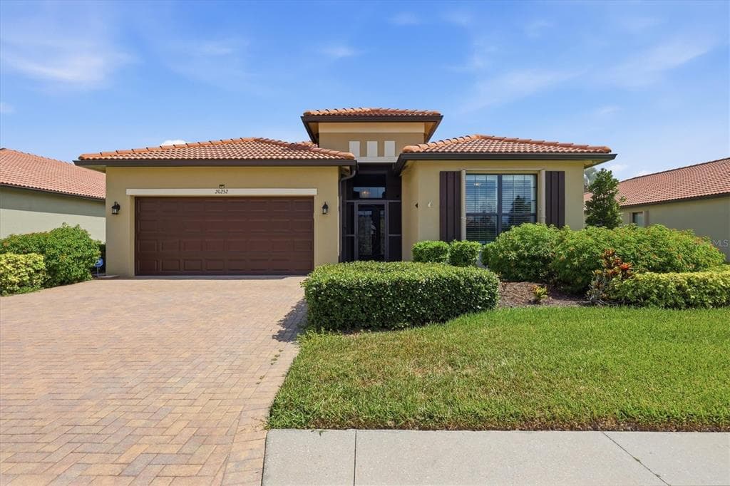 20252 PEZZANA DRIVE photo 4