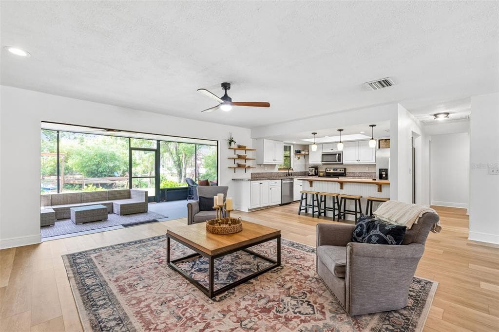 22408 SHORESIDE DRIVE photo 8